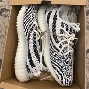 Original Yeezys size US8 men